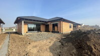 NA PREDAJ: Novostavba - práve vo výstavbe: 4 izbový rodinný dom - bungalov s dvojgarážou v Kamenáči