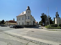 !!!ZNÍŽENÁ CENA!!!: Luxusné priestory  na prenájom v historickej budove v centre Trnavy