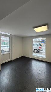 NA PRENÁJOM : Obchodný priestor- predajňa  alebo kaderníctvo na Kollárovej ulici