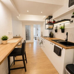 NA PREDAJ: 2-izbový apartmán v srdci Donovál