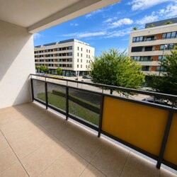 NA PREDAJ : Veľký  1-izbový byt s veľkou lodžiou v novostavbe Arboria – Novomestská ulica