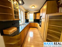 NA PRENÁJOM | Priestranný a útulný 3-izbový byt (90 m²) v Hrnčiarovciach nad Parnou – len 1 km od Trnavy