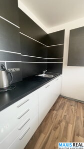 REZERVOVANÉ:NA PREDAJ: Zrekonštruovaný 1 izbový „Bauring“ vo vyhľadávanej lokalite na Družbe