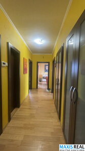 NA PRENÁJOM:  Komfortný, veľkometrážny 4 izbový byt s prekrásnym výhľadom na mesto