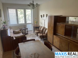 NA PREDAJ: 2 izbový byt  s balkónom pri centre vo vyhľadávanej lokalite!