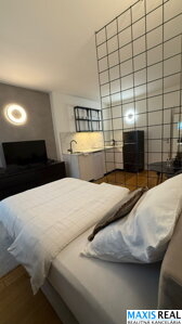 MAXIS REAL: NA PRENÁJOM: Moderný byt s terasou na nájom priamo v cente Trnavy pre 1 osoby. 