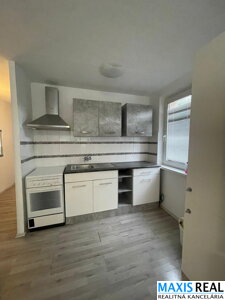 NA PRENÁJOM: Nezariadený 3 izbový byt na Prednádraží.