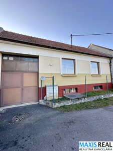 NA PREDAJ: Udržiavaný 3-izbový rodinný dom v obci Chtelnica na bývanie alebo na chalupu