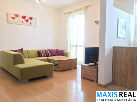 NA PRENÁJOM: Zariadený klimatizovaný 3 izbový byt  v centre mesta u CITY ARENY 