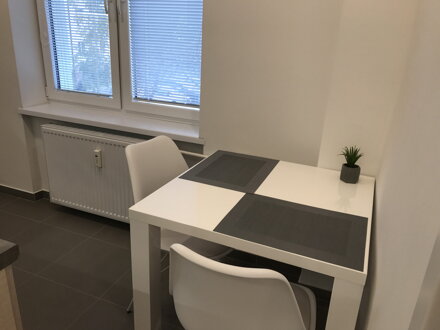 NA PRENÁJOM : Veľký 2 izbový byt na Hospodárskej ulici, kúsok od železničnej stanice