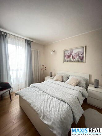 NA PRENÁJOM: 2 izbový byt v centre diania, no s pokojom na terase