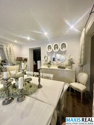 NA PREDAJ : Veľký rodinný dom s 2 bytovými jednotkami a možnosťou dokončiť 3 b.j.