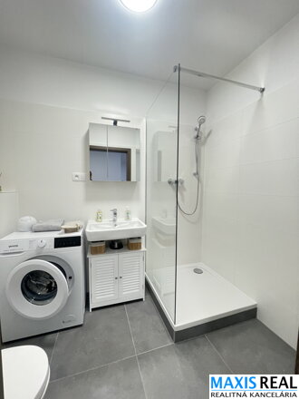 NA PRENÁJOM: Úplne nový 2 izbový byt s lodžiou v novostavbe Prúdy.