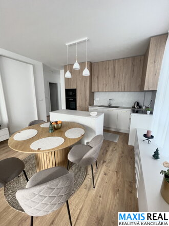 NA PRENÁJOM : Pekne zariadený, úplne nový 3 izbový byt v novostavbe CUKROVAR