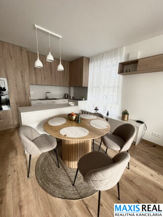 NA PRENÁJOM : Pekne zariadený, úplne nový 3 izbový byt v novostavbe CUKROVAR