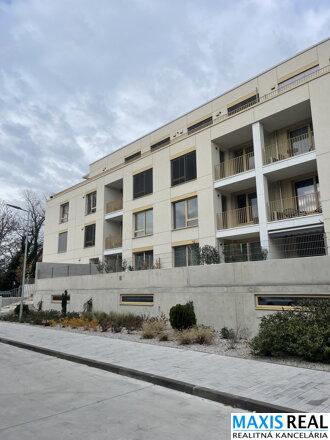 NA PRENÁJOM : Pekne zariadený, úplne nový 3 izbový byt v novostavbe CUKROVAR