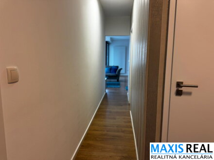 NA PRENÁJOM : Jedinečný, rozlohou veľký 2 izbový byt priamo v centre mesta v novostavbe Leonardo s parkovaním v garáži