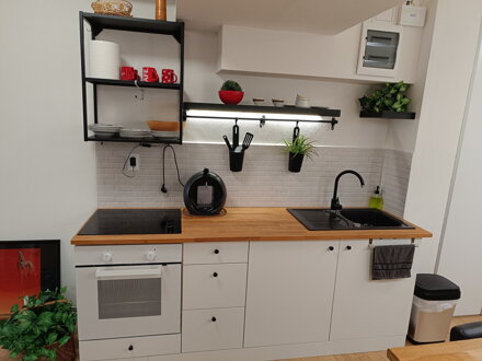 NA PREDAJ: 2 izbový apartmán v apartmánovom dome Almet  na Donovaloch.