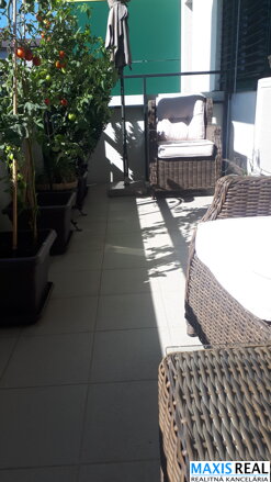 NA PREDAJ: Klimatizovaný, zariadený 2 izb. byt v  novostavbe Arboria