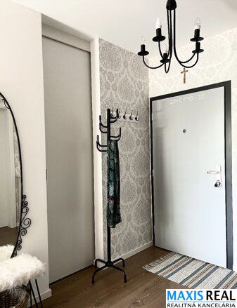 NA PREDAJ: Klimatizovaný, zariadený 2 izb. byt v  novostavbe Arboria