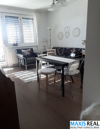 NA PREDAJ: Klimatizovaný, zariadený 2 izb. byt v  novostavbe Arboria