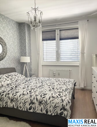 NA PREDAJ: Klimatizovaný, zariadený 2 izb. byt v  novostavbe Arboria