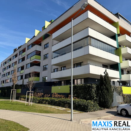 NA PREDAJ: REZERVOVANÉ: Klimatizovaný, slnečný, pekne zariadený 2 izbový byt s veľkým  šatníkom a veľkou lodžiou v novostavbe v Arborii