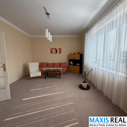 Na predaj: Veľký 4 izbový BYT  o výmere 111 m² v centre mesta / ZÁHRADA /  PIVNICA | POVALA/ LEN 4 BYTY V DOME.