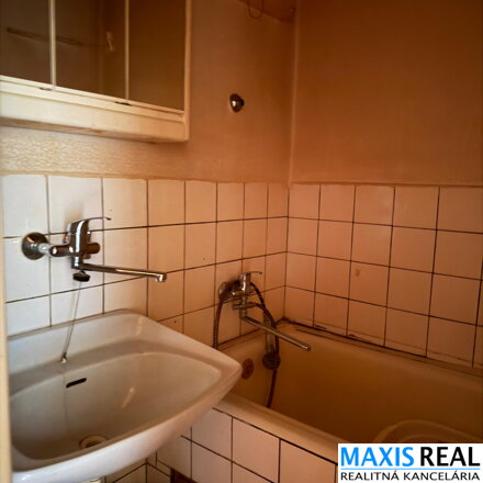 NA PREDAJ: : Pripravujeme do ponuky – 2-izbový byt na Podjavorinskej ulici