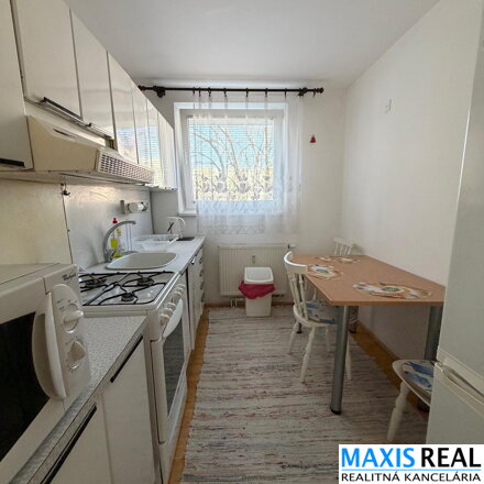 NA PRENÁJOM: PRENÁJOM 3-IZBOVÉHO BYTU PRI TESCU