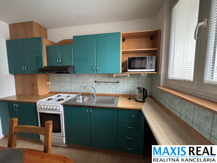 NA PRENÁJOM : Prenájom 4-izbového bytu