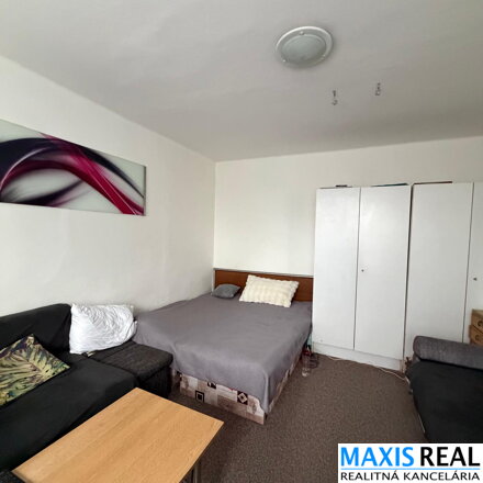 NA PREDAJ: 1 izbový byt pri OC MAX