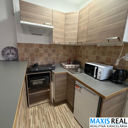 NA PRENÁJOM:  Prenájom 1-izbového bytu v centre mesta.