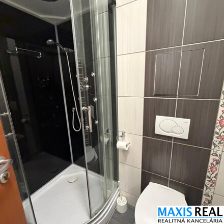 NA PRENÁJOM:  Prenájom 1-izbového bytu v centre mesta.