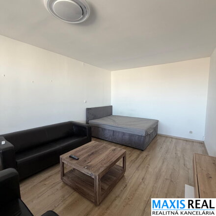 NA PRENÁJOM:  Prenájom veľkého 1,5 izbového bytu na Prednádraží.