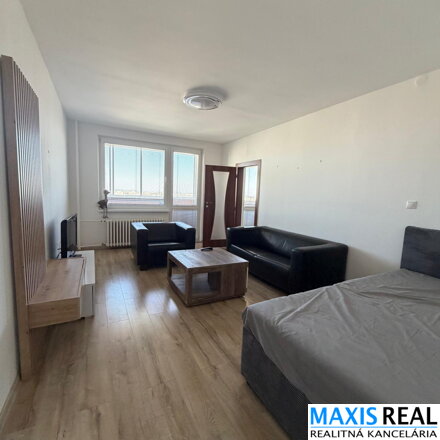 NA PRENÁJOM:  Prenájom veľkého 1,5 izbového bytu na Prednádraží.