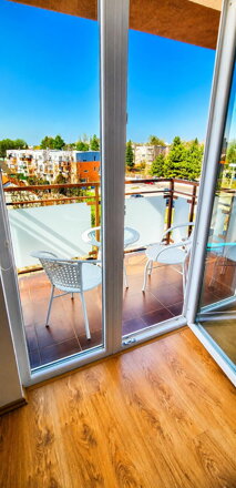 NA PRENÁJOM: Veľký 2 izbový byt o výmere 86m2 v prevedení mezonet s balkónom a parkovacím státím.