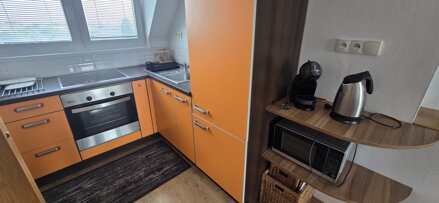 NA PRENÁJOM: Veľký 2 izbový byt o výmere 86m2 v prevedení mezonet s balkónom a parkovacím státím.