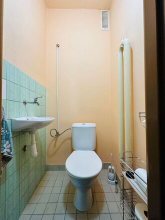 TOP NA PRENÁJOM: Kompletne zariadený 2-izbový byt s priestranným balkónom – Západná ulica, Trnava
