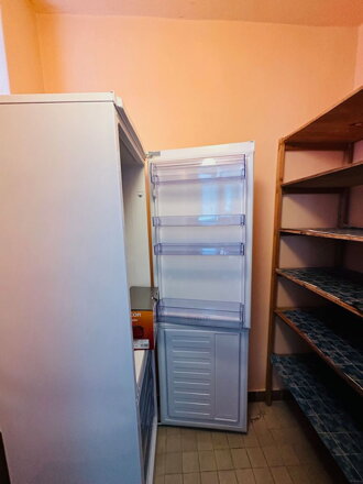 TOP NA PRENÁJOM: Kompletne zariadený 2-izbový byt s priestranným balkónom – Západná ulica, Trnava