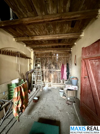 NA PREDAJ: Vidiecky dom s veľkým pozemkom 1500 m² v Hrnčiarovciach nad Parnou