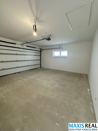 NA PREDAJ: NOVOSTAVBA 5-izbového rodinného domu s dvojgarážou v Trnave – Kamenáč