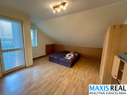 TOP NA PREDAJ: Priestranný 8-izbový rodinný dom s veľkým 10a pozemkom – Majcichov – výstavba 1999