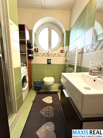 NA PREDAJ: Menší 1-izbový byt v priamom centre Trnavy – Dolné Bašty