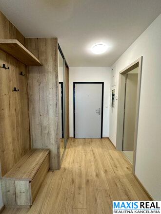 TOP NA PRENÁJOM: Nový 2-izbový byt s lodžiou a parkovaním v podzemnej garáži – Zimná ulica, Trnava