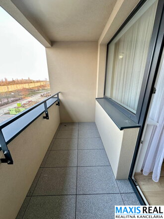 TOP NA PRENÁJOM: Nový 2-izbový byt s lodžiou a parkovaním v podzemnej garáži – Zimná ulica, Trnava