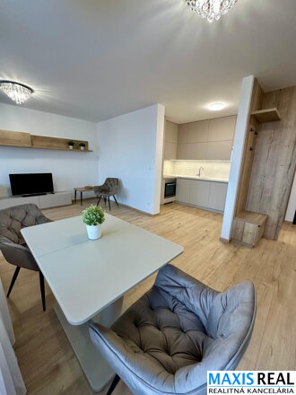 TOP NA PRENÁJOM: Nový 2-izbový byt s lodžiou a parkovaním v podzemnej garáži – Zimná ulica, Trnava