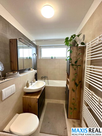 TOP NA PREDAJ: Novostavba 4-izbového rodinného domu s terasou – Opoj, Čerešňová ulica (kolaudácia 2023)