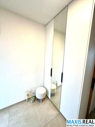 TOP NA PREDAJ: Novostavba 4-izbového rodinného domu s terasou – Opoj, Čerešňová ulica (kolaudácia 2023)