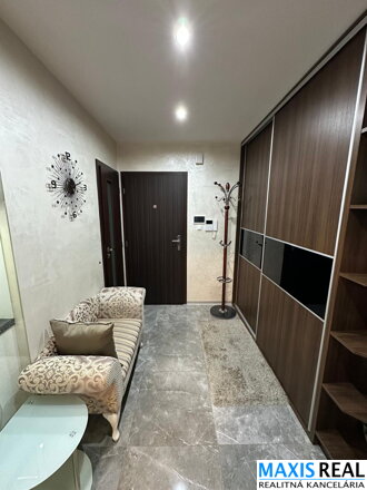 TOP NA PRENÁJOM: Štýlový 3-izbový byt vo vyhľadávanej lokalite A. Kubinu v Trnave